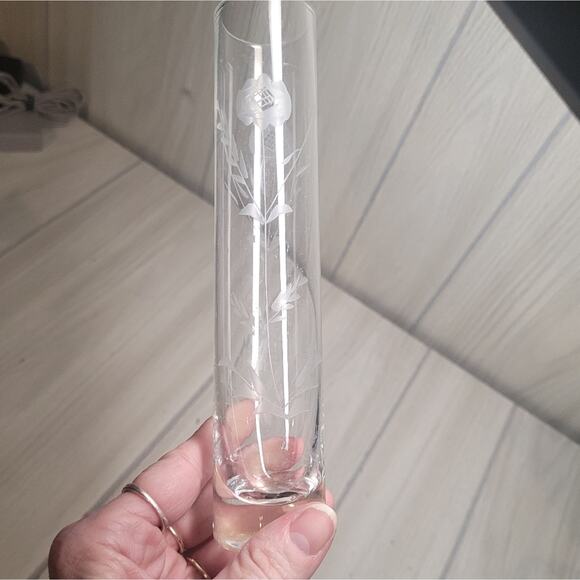 Vtg Floral Etched Glass Bud Vase Hand Blown Single Stem Flower Special Occasion - Picture 7 of 7